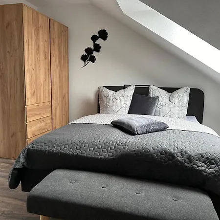 Ferienwohnung Zeitz - Apartment Weisse Elster Апартаменты Цайц